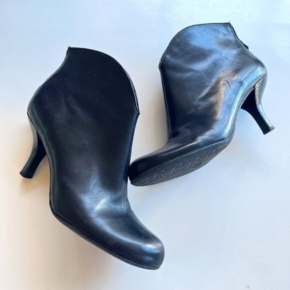 Franco Sarto Mira Black Leather Ankle Boots Heel Split Front Shoes‎ Size 8.5M - Picture 1 of 9